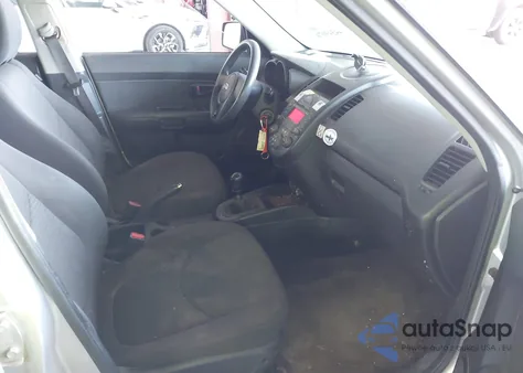 2011 Kia Soul z USA, uszkodzony, nr VIN KNDJT2A15B7299607